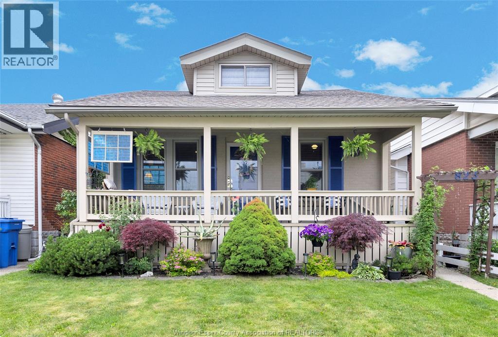 823 LAWRENCE, Windsor, Ontario