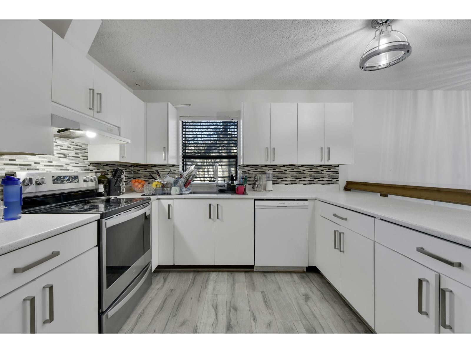 203 7064 133b Street, Surrey, British Columbia  V3W 8A4 - Photo 11 - R3134127