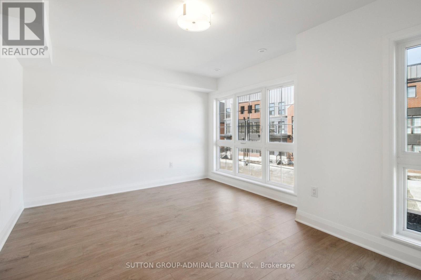 61 Burleigh Mews Avenue, Vaughan, Ontario  L4J 8A2 - Photo 12 - N13426288