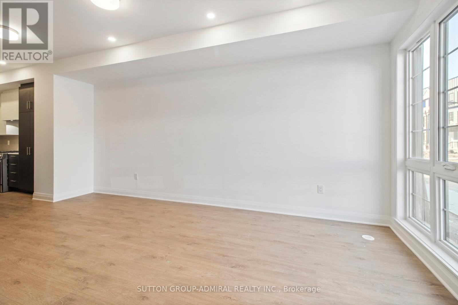 61 Burleigh Mews Avenue, Vaughan, Ontario  L4J 8A2 - Photo 5 - N13426288