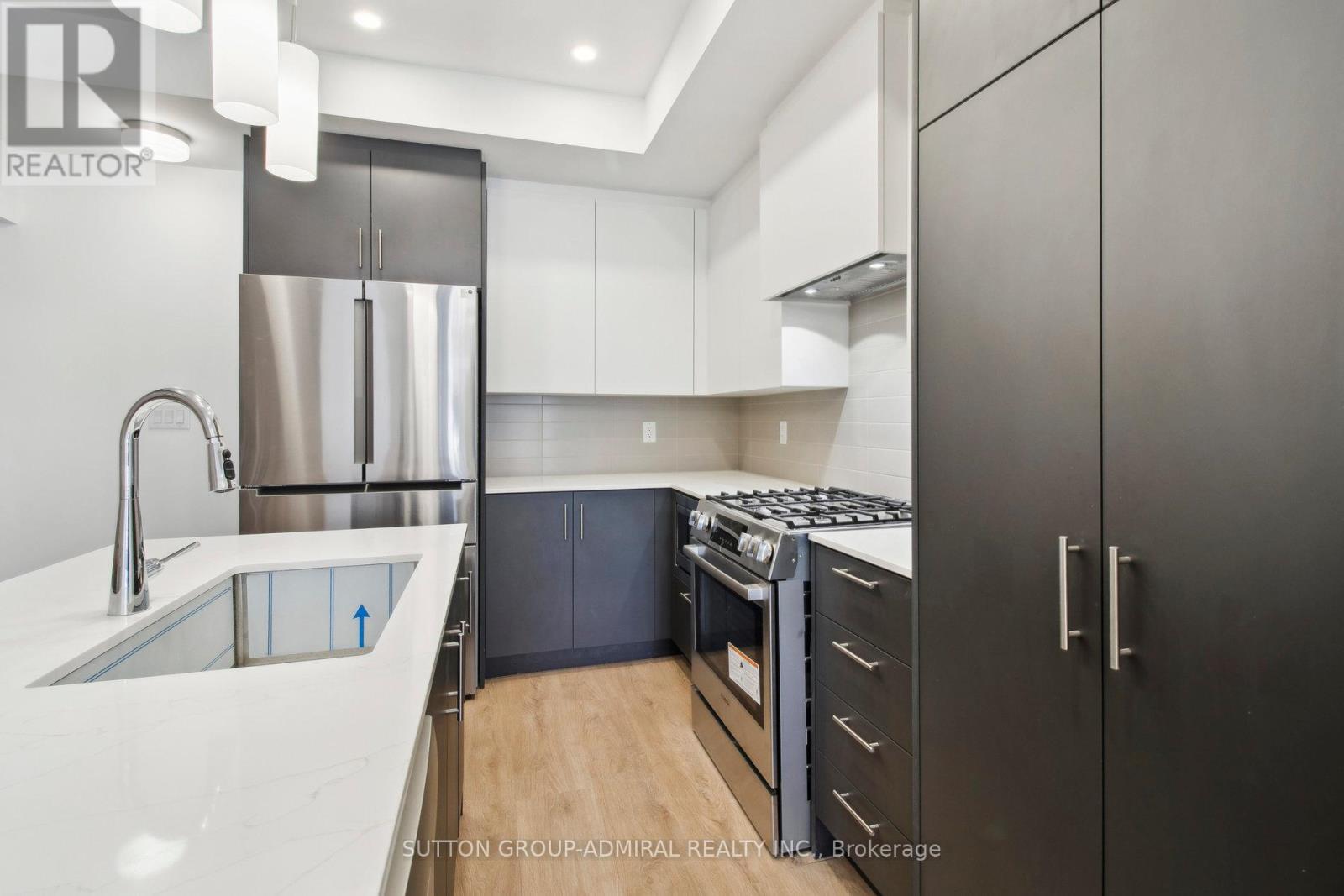 61 Burleigh Mews Avenue, Vaughan, Ontario  L4J 8A2 - Photo 7 - N13426288