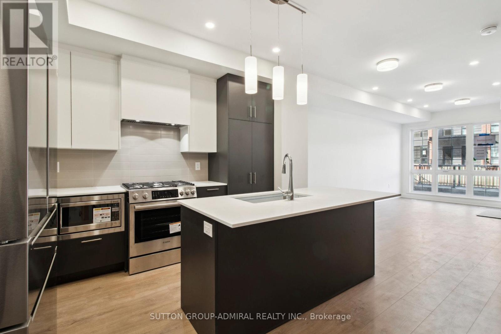 61 Burleigh Mews Avenue, Vaughan, Ontario  L4J 8A2 - Photo 9 - N13426288