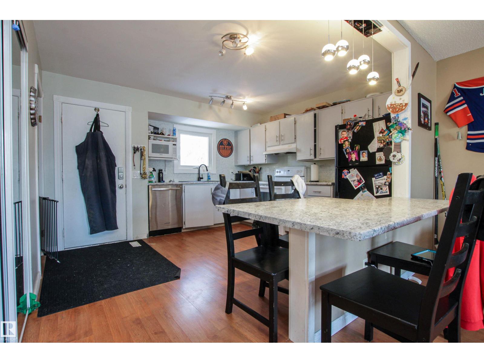 2415 49a St NW, Edmonton, Alberta  T6L 3X2 - Photo 5 - E4492792