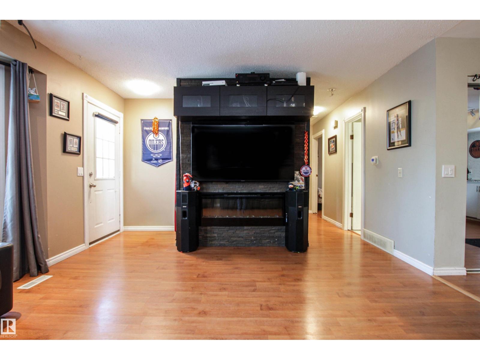 2415 49a St NW, Edmonton, Alberta  T6L 3X2 - Photo 4 - E4492792