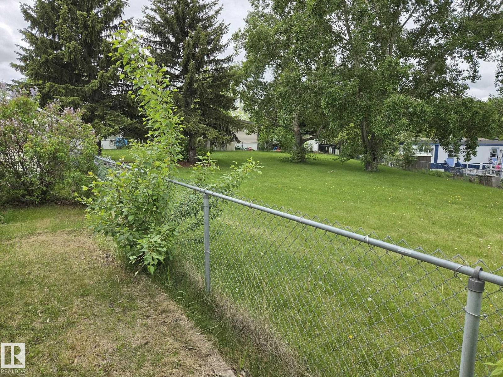 14 Willowdale Dr Nw, Edmonton, Alberta  T6P 1G4 - Photo 11 - E4492493