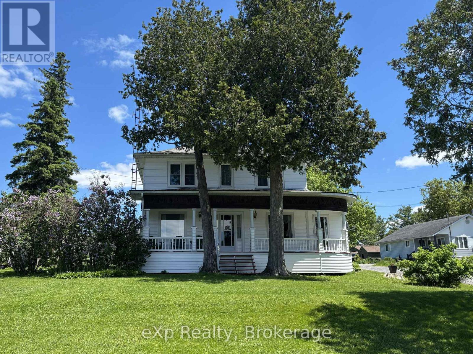 2 HENRY STREET, McKellar, Ontario