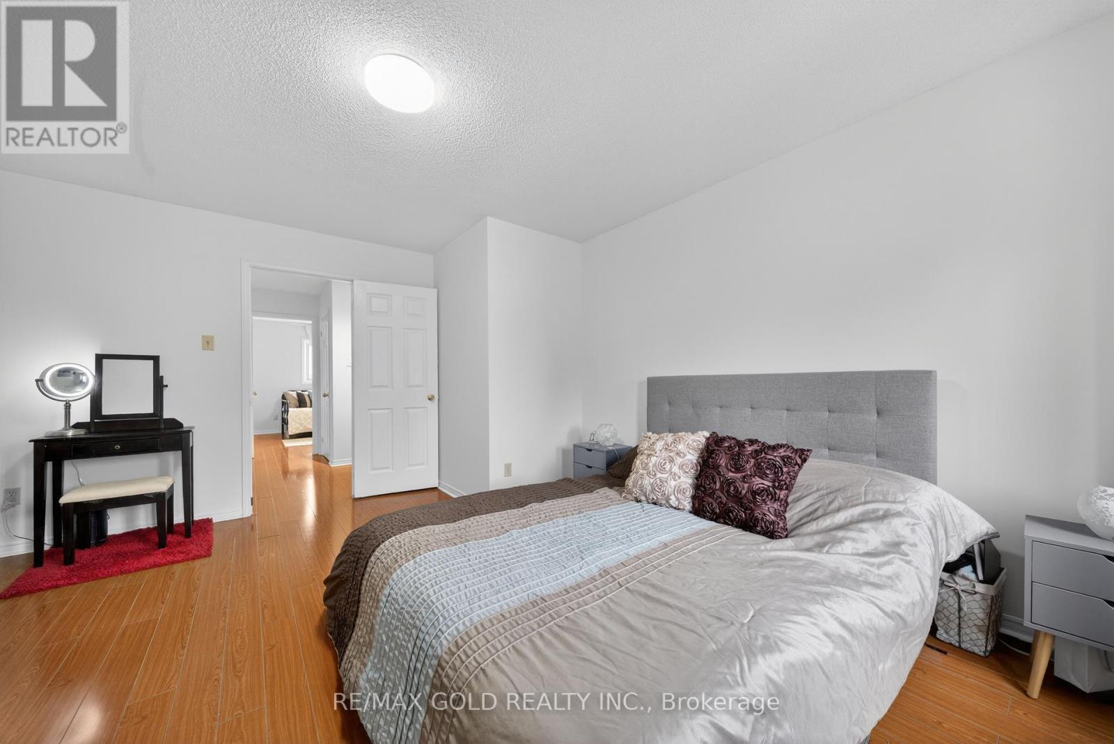 949 Blizzard Road, Mississauga, Ontario  L5V 1T1 - Photo 14 - W13426306