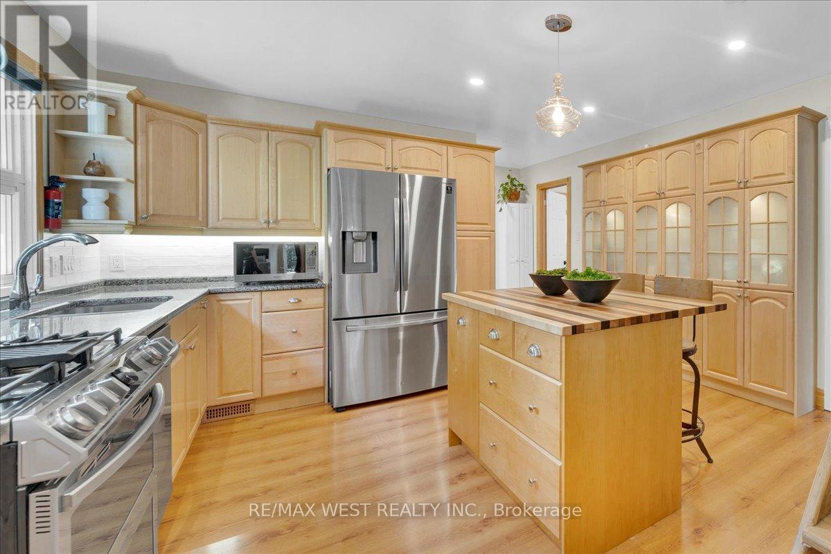 35 Gort Avenue, Toronto, Ontario  M8W 3Y7 - Photo 12 - W13426318