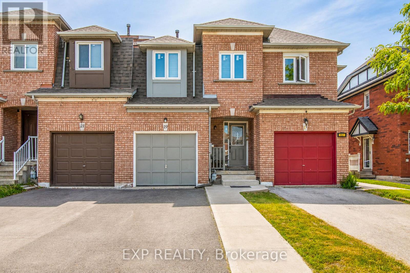 19 Ural Circle, Brampton, Ontario  L6R 1H3 - Photo 1 - W13426342