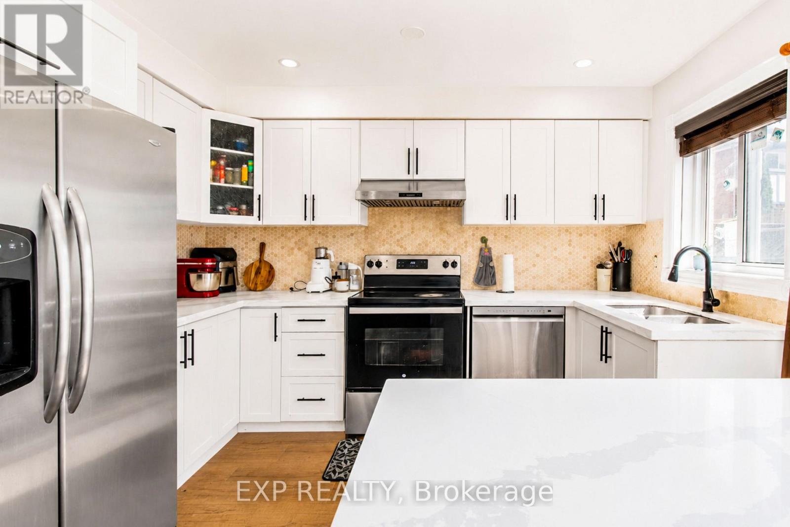 19 Ural Circle, Brampton, Ontario  L6R 1H3 - Photo 5 - W13426342