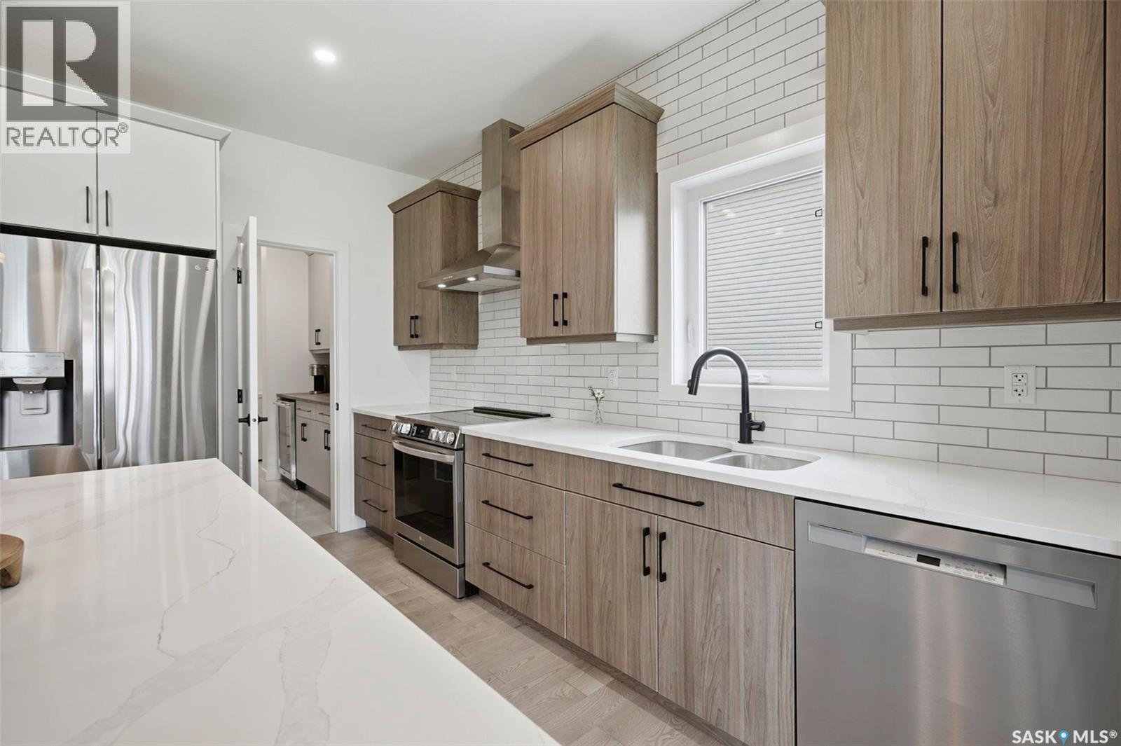 523 Bolstad Turn, Saskatoon, Saskatchewan  S7W 0X9 - Photo 8 - SK038897