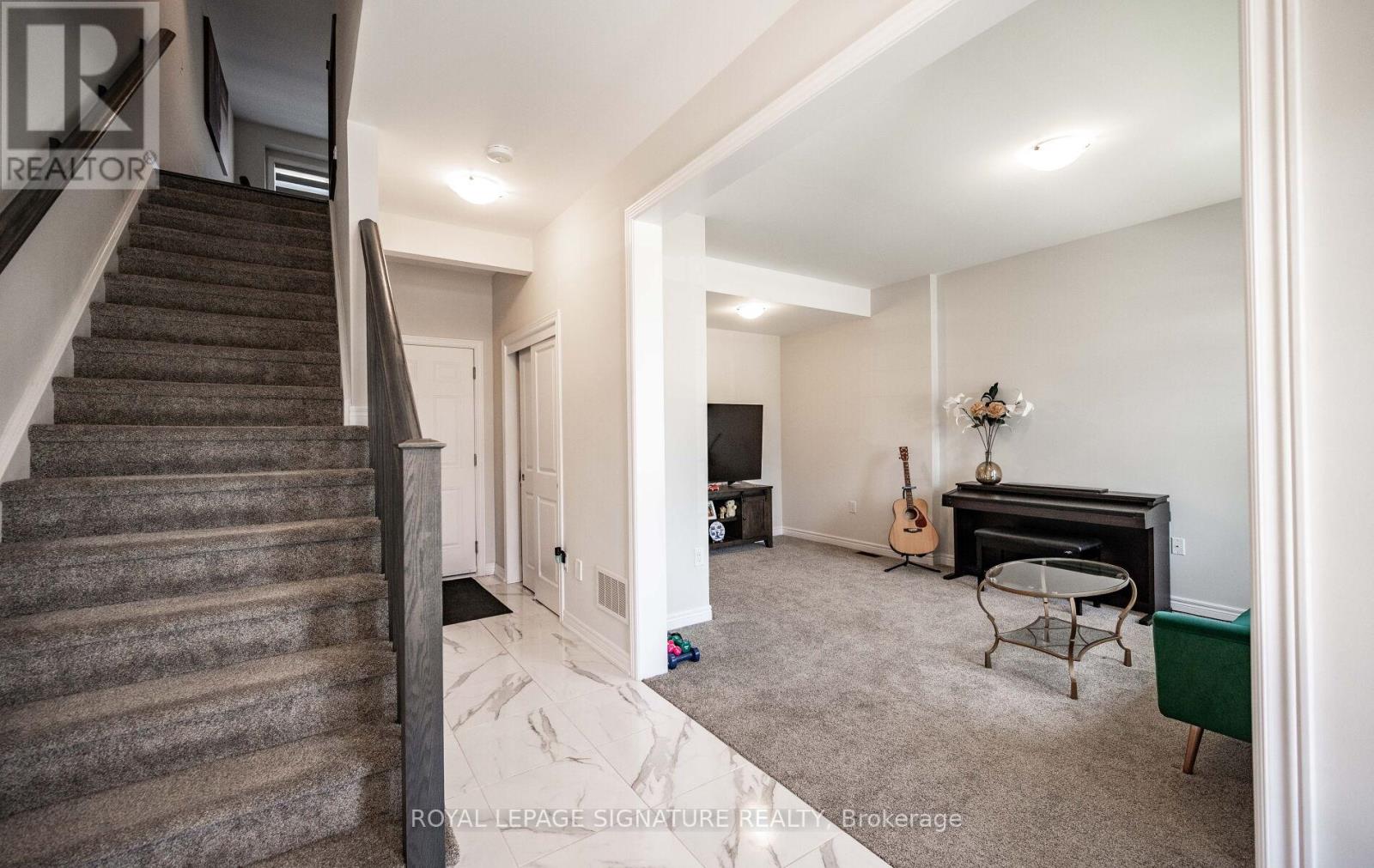 153 Hibiscus Lane, Hamilton, Ontario  L8K 0A3 - Photo 4 - X13426326
