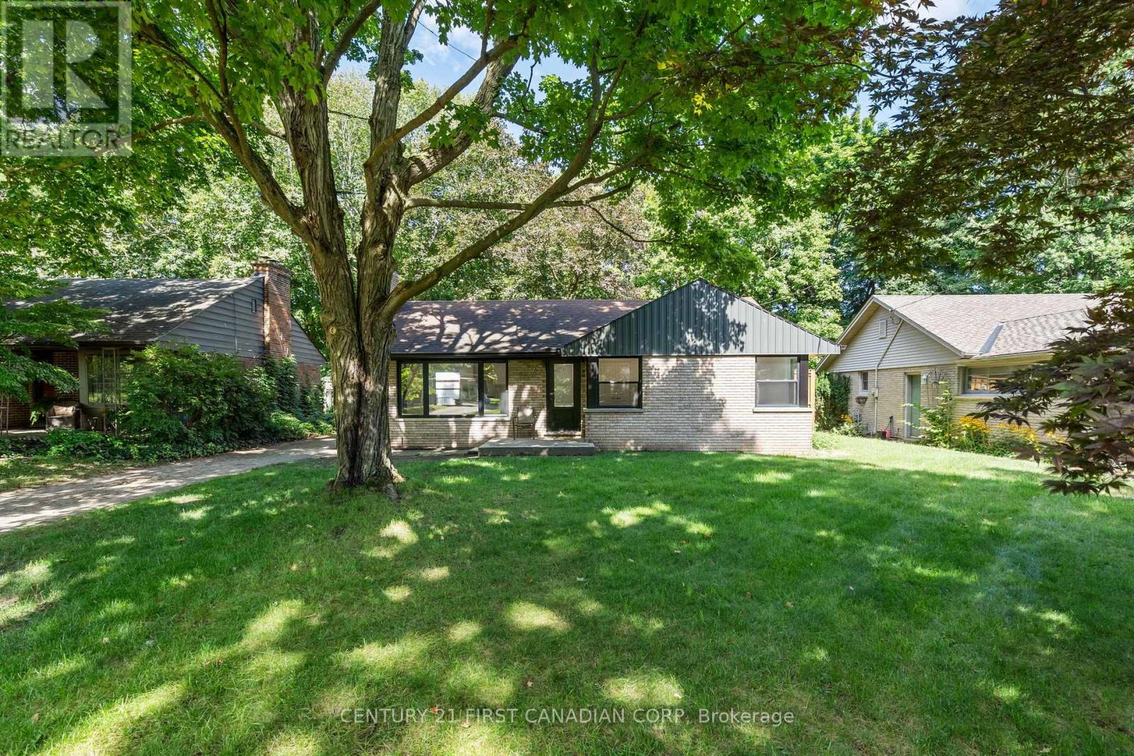 32 BRAEMAR CRESCENT, London North, Ontario