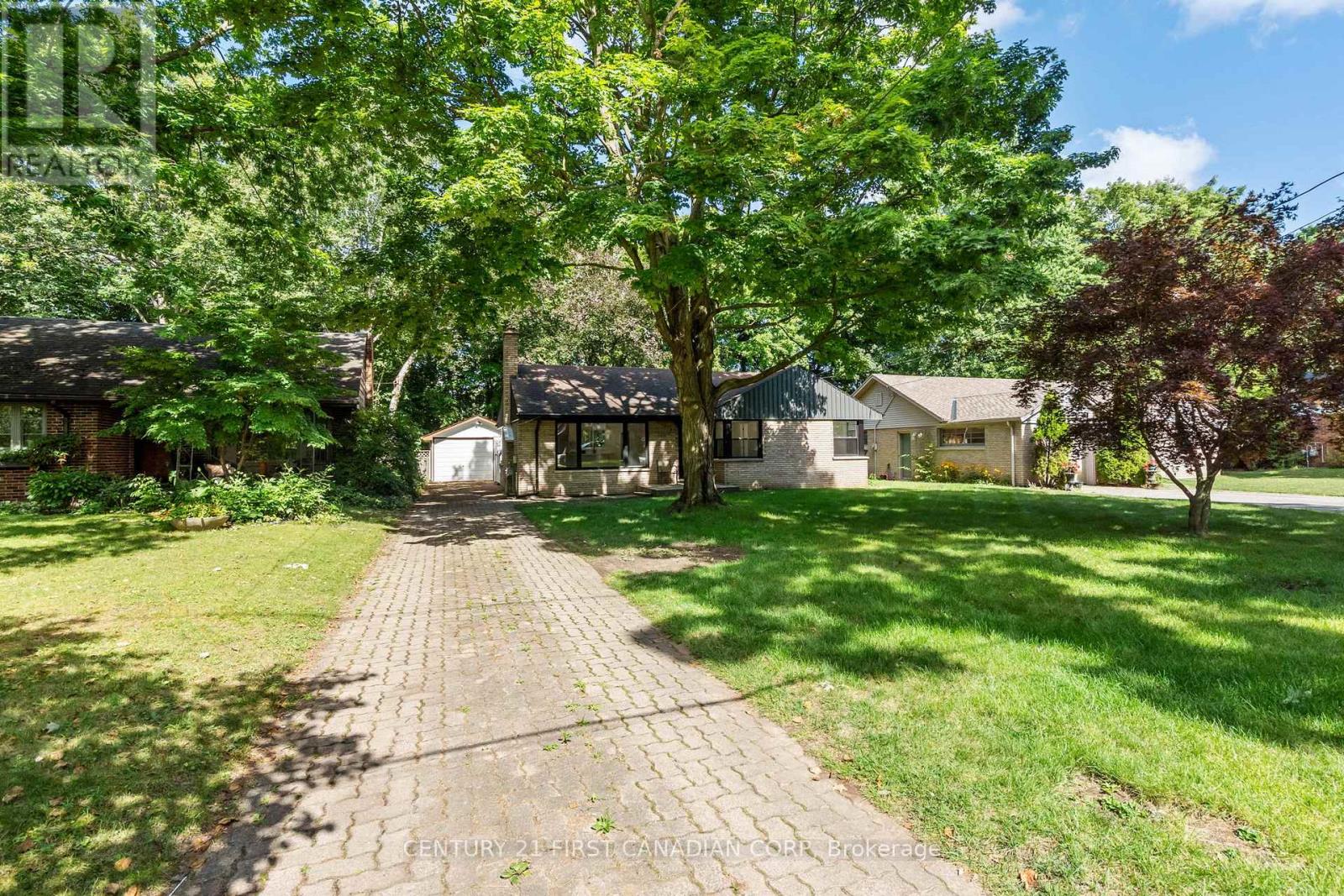 32 Braemar Crescent, London North, Ontario  N6H 2X1 - Photo 2 - X13426692