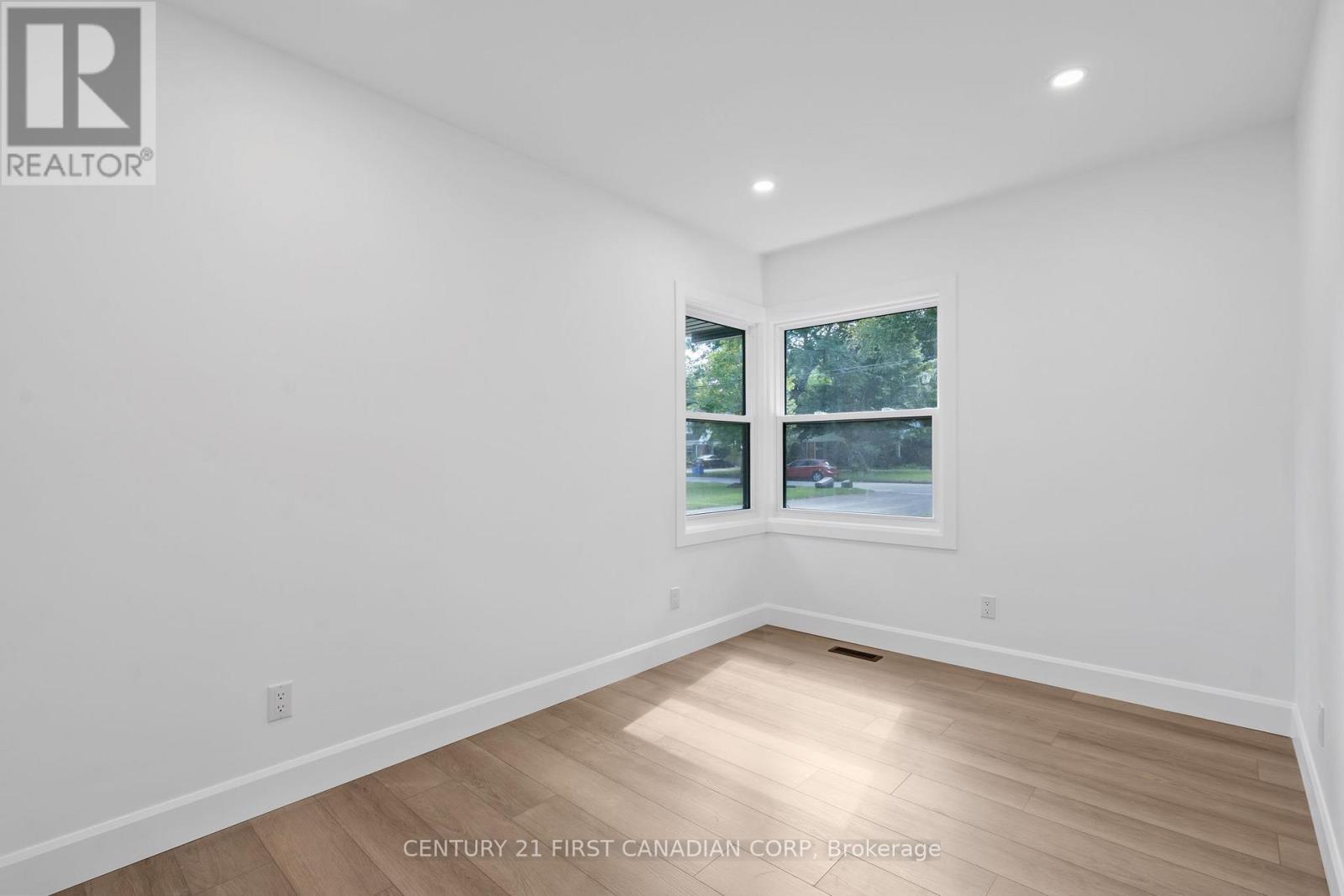 32 Braemar Crescent, London North, Ontario  N6H 2X1 - Photo 25 - X13426692