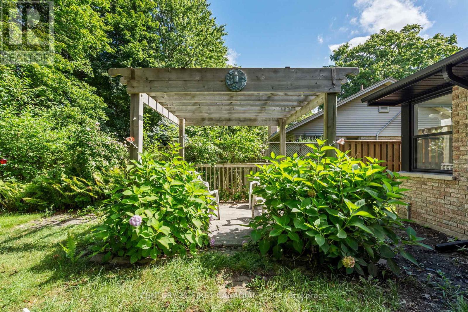 32 Braemar Crescent, London North, Ontario  N6H 2X1 - Photo 42 - X13426692