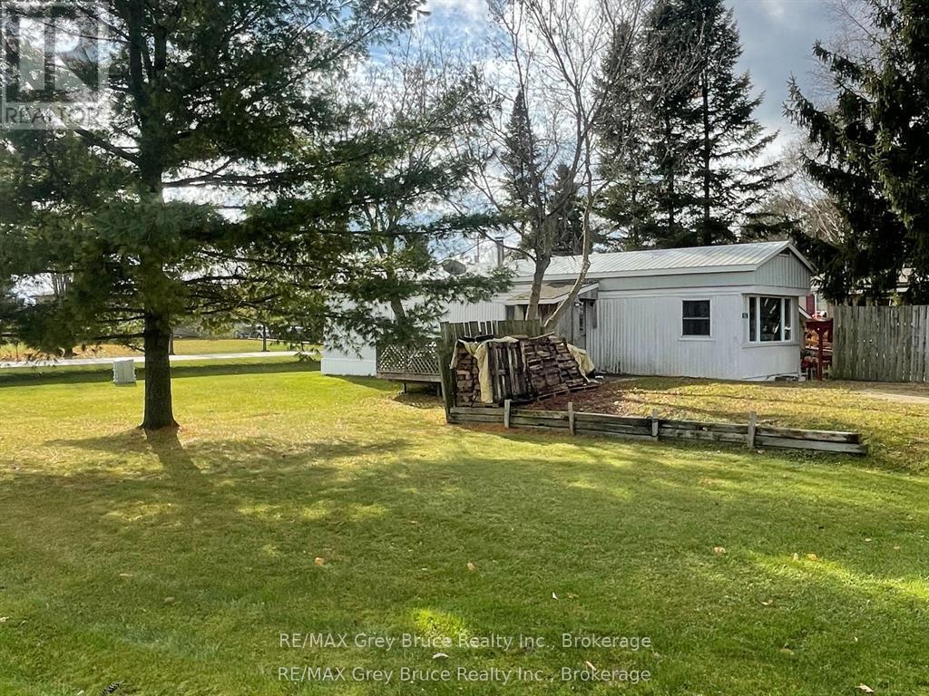 102 Grace St, Georgian Bluffs, Ontario  N0H 2N0 - Photo 16 - X13426644
