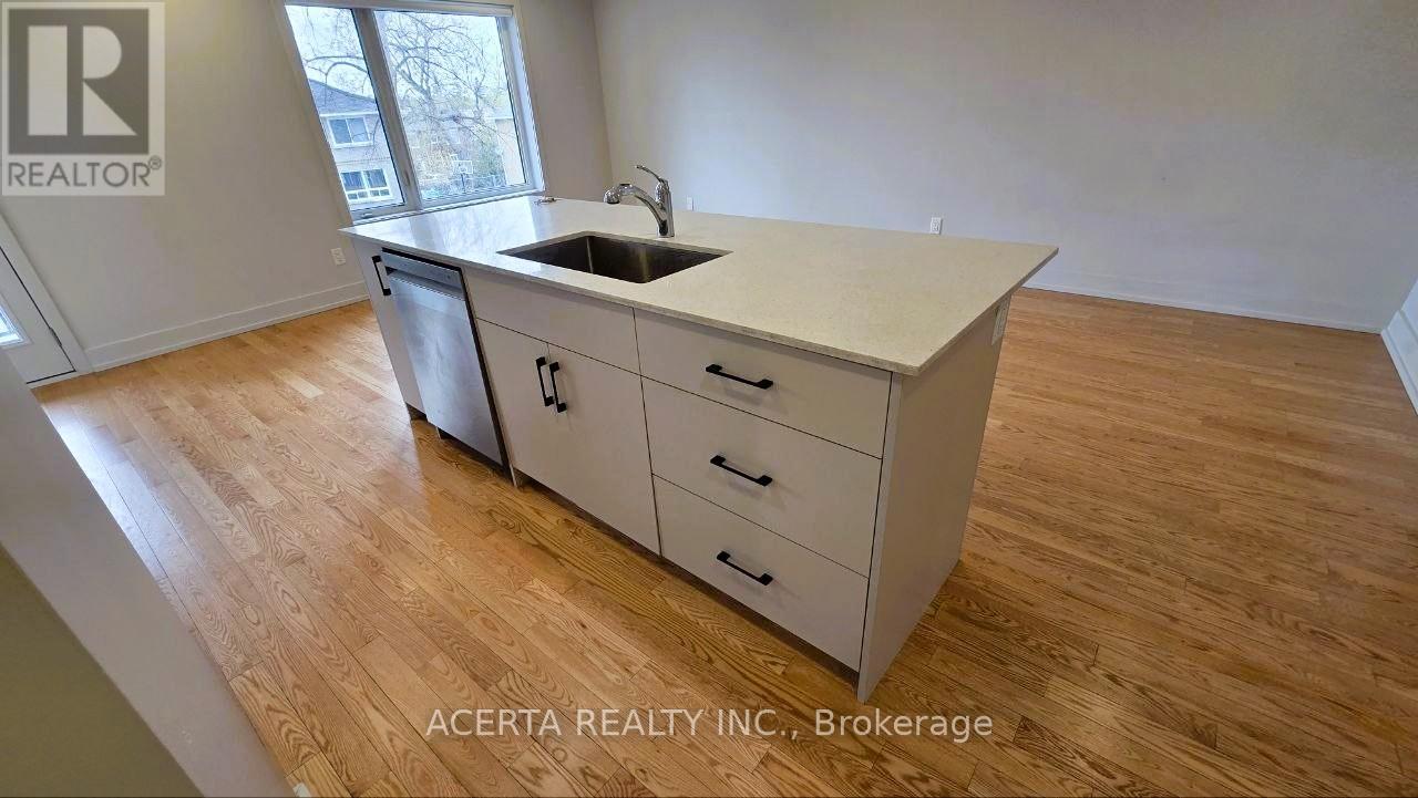 B - 1252 Trenton Avenue, Ottawa, Ontario  K1Z 8J9 - Photo 4 - X13426780