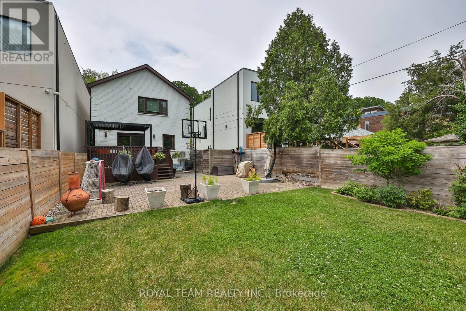 91 South Kingsway Way, Toronto, Ontario  M6S 3T4 - Photo 41 - W13088398