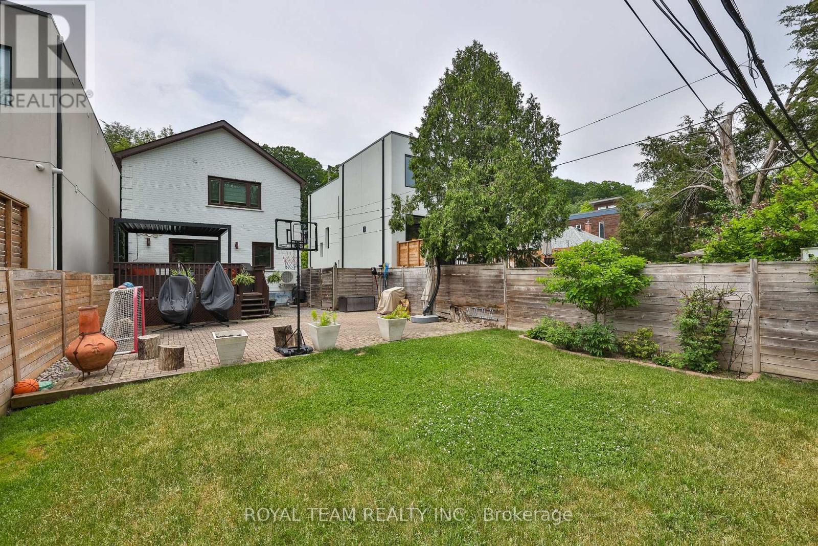 91 South Kingsway Way, Toronto, Ontario  M6S 3T4 - Photo 45 - W13088398