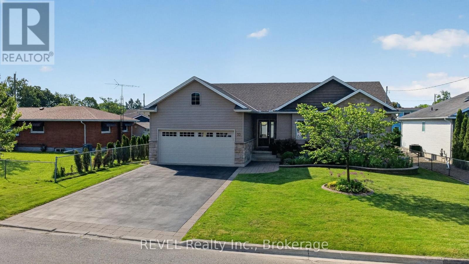 30 Drummond Crescent, Fort Erie, Ontario L2A 1L2 - Photo 3 - X13426748