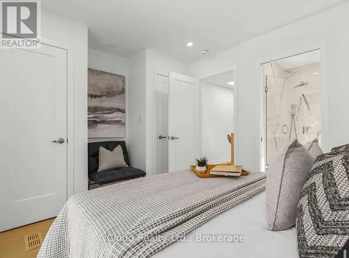 386 Coxwell Avenue, Toronto, Ontario  M4L 3B7 - Photo 20 - E13419390