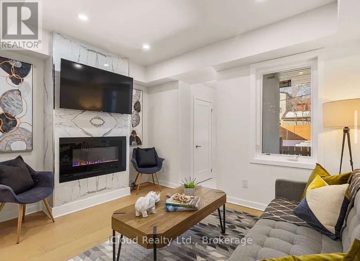 386 Coxwell Avenue, Toronto, Ontario  M4L 3B7 - Photo 37 - E13419390