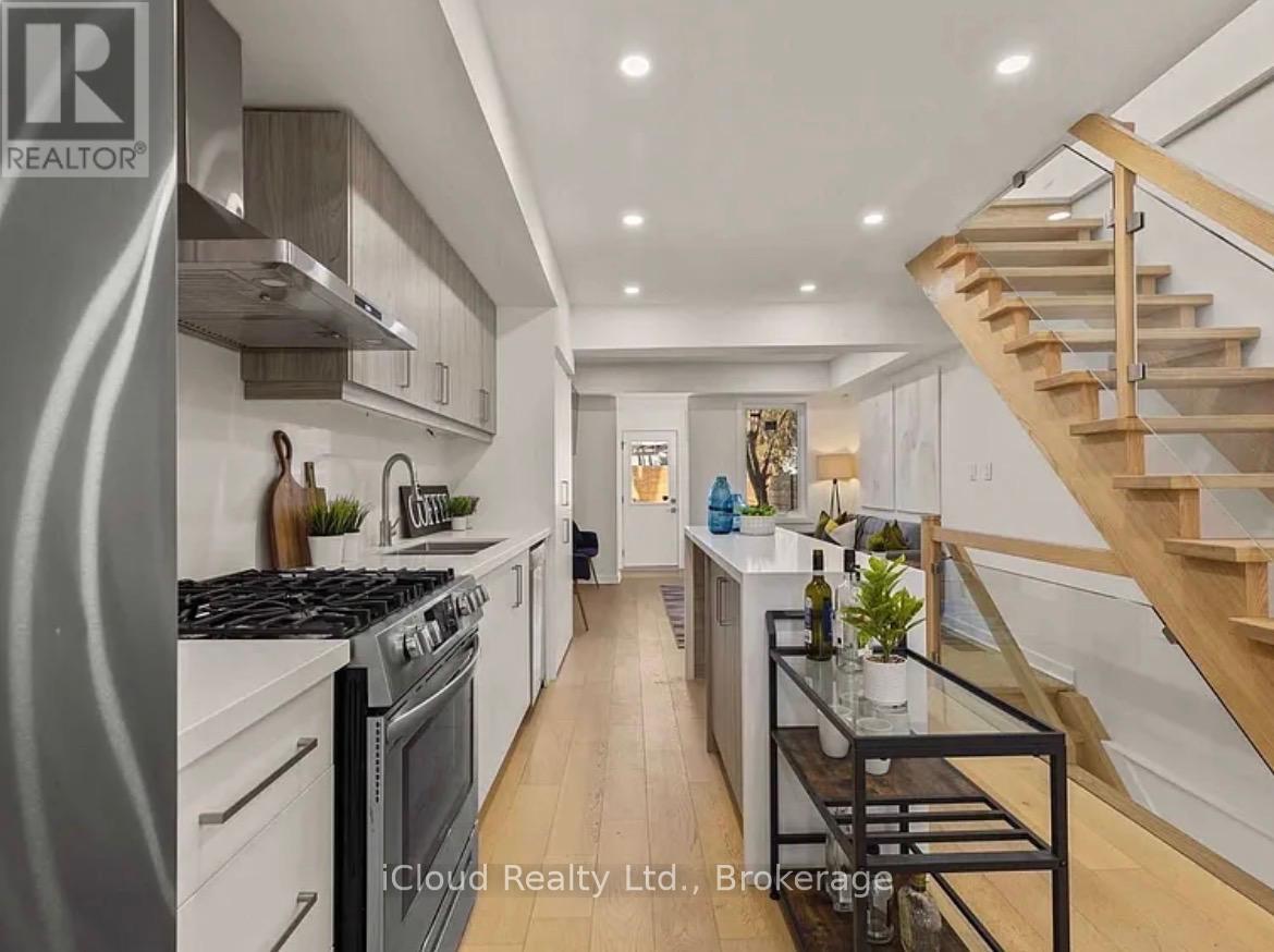 386 Coxwell Avenue, Toronto, Ontario  M4L 3B7 - Photo 25 - E13419390