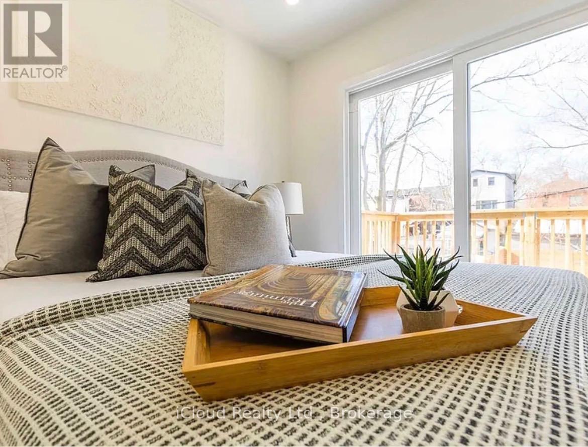 386 Coxwell Avenue, Toronto, Ontario  M4L 3B7 - Photo 34 - E13419390