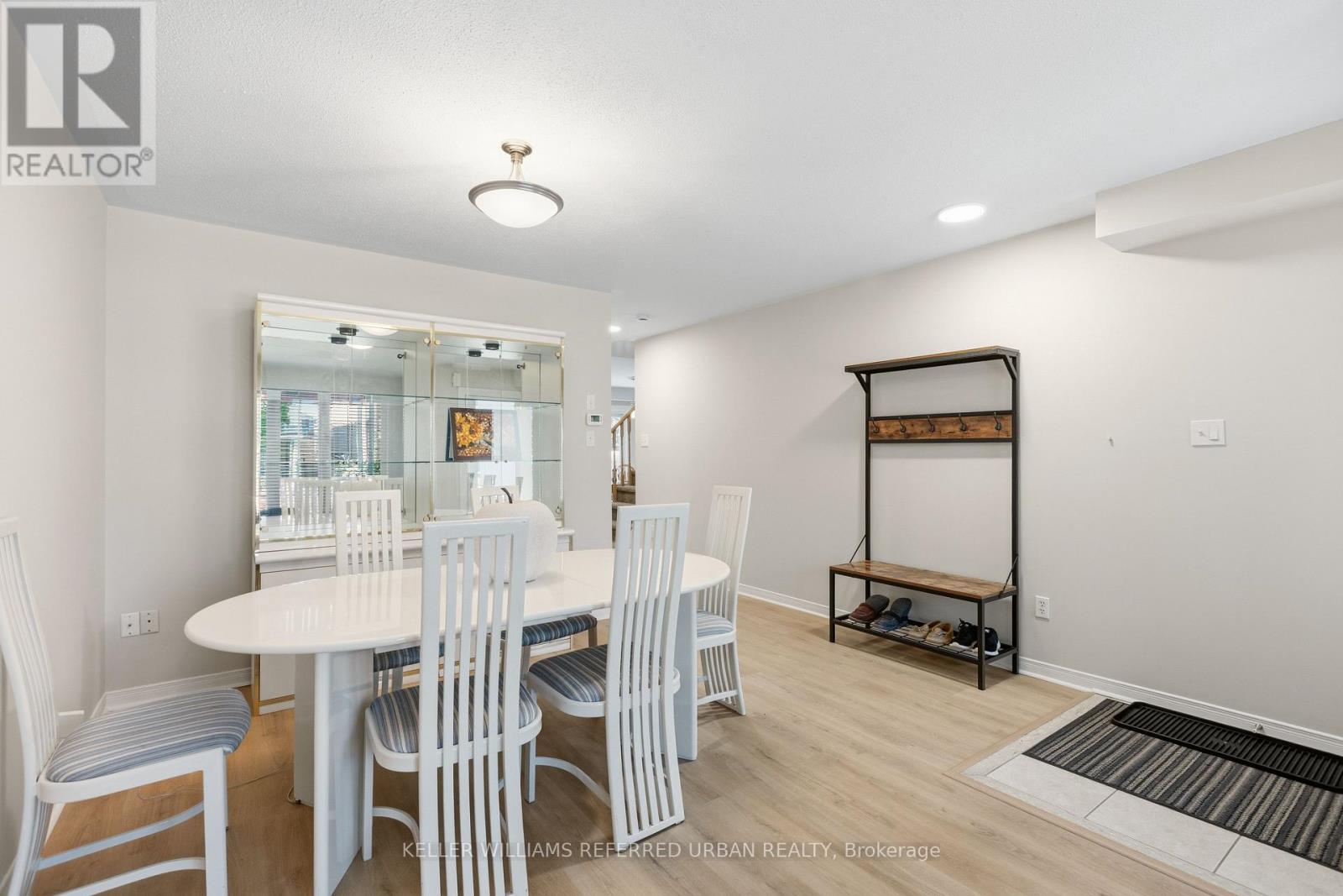 129 Dolce Crescent, Vaughan, Ontario  L4H 3C8 - Photo 7 - N12993410
