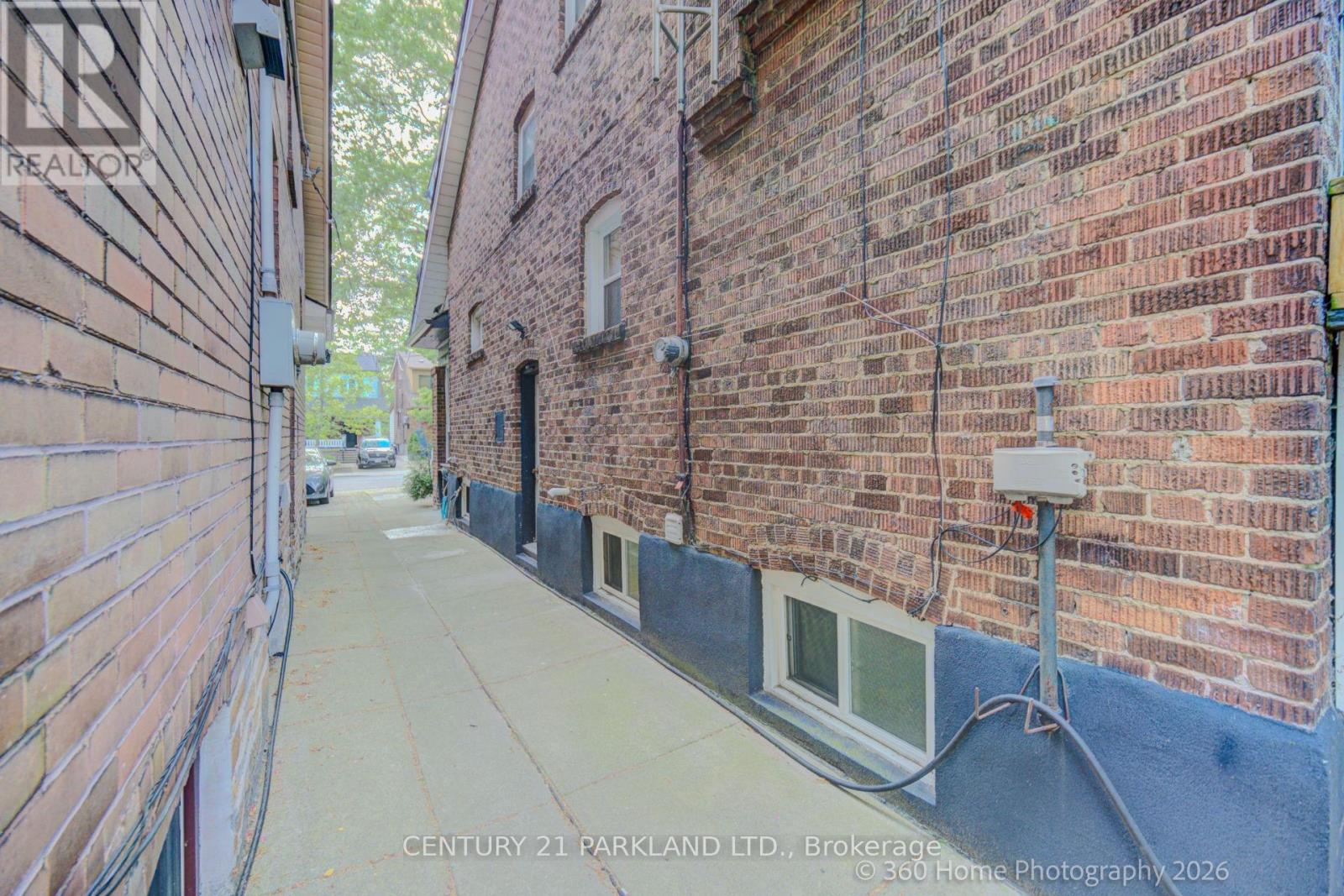 283 Willard Avenue, Toronto, Ontario  M6S 3R1 - Photo 16 - W13426050