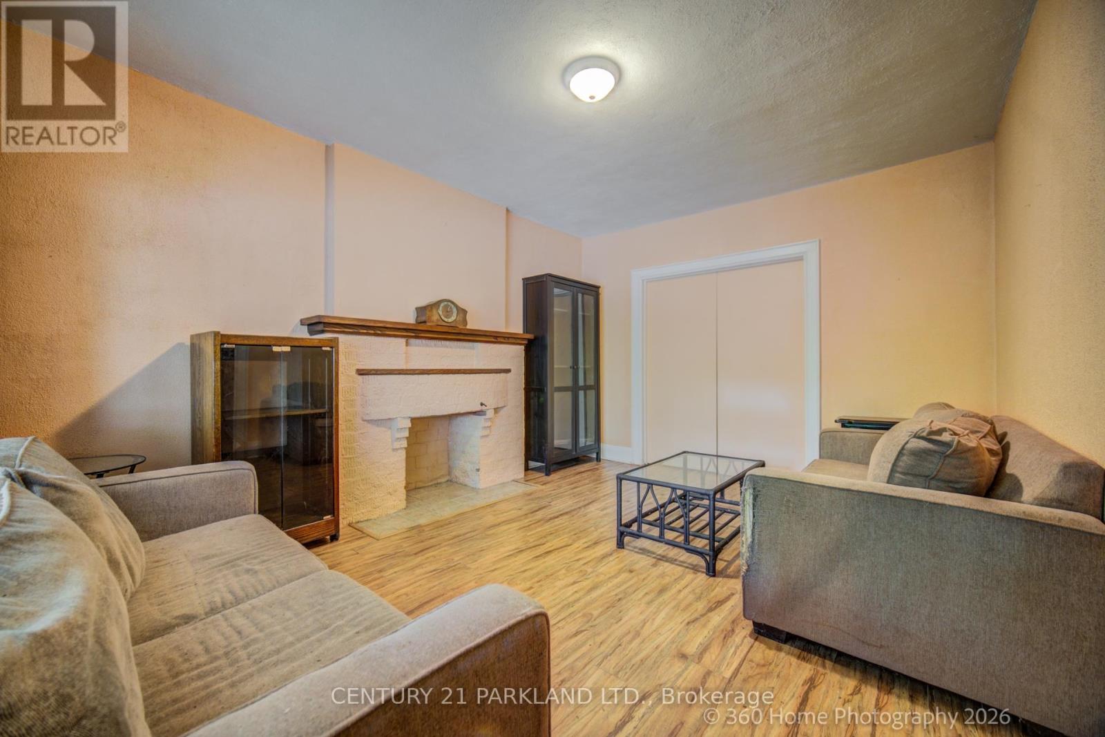 283 Willard Avenue, Toronto, Ontario  M6S 3R1 - Photo 7 - W13426050