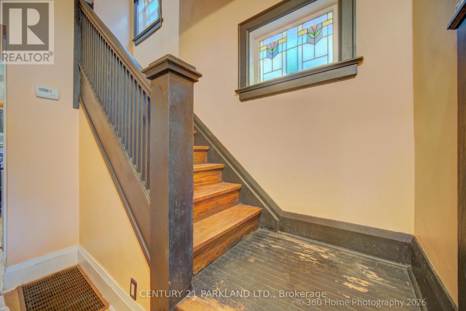 283 Willard Avenue, Toronto, Ontario  M6S 3R1 - Photo 8 - W13426050