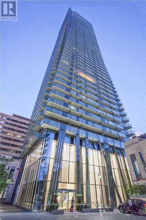 1808 - 1080 Bay Street