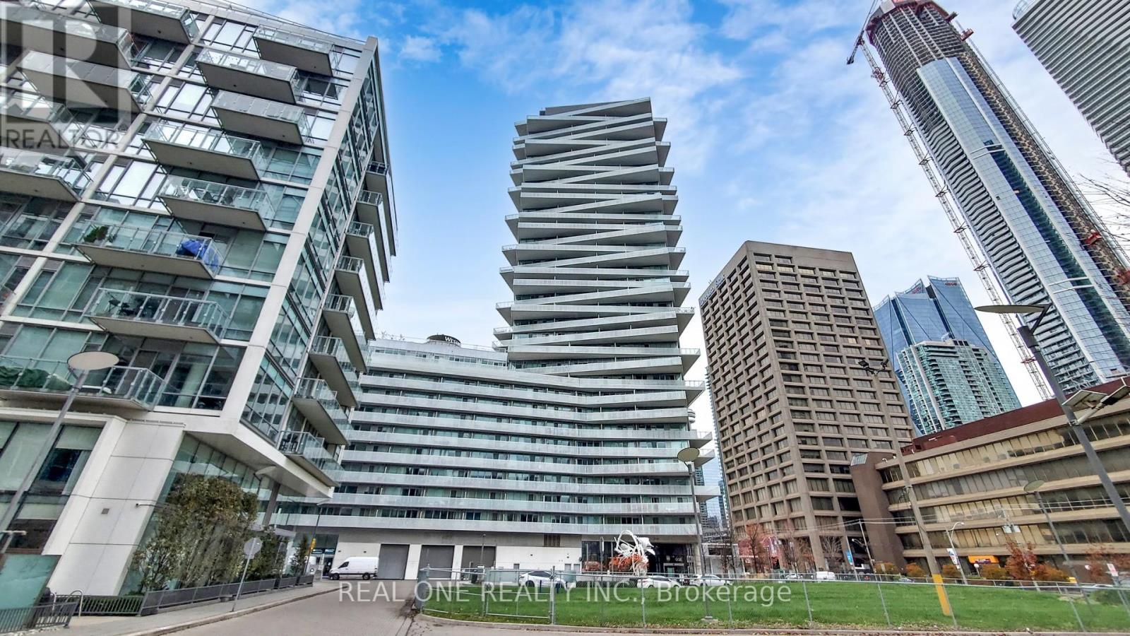 907 - 15 QUEENS QUAY E, Toronto, Ontario