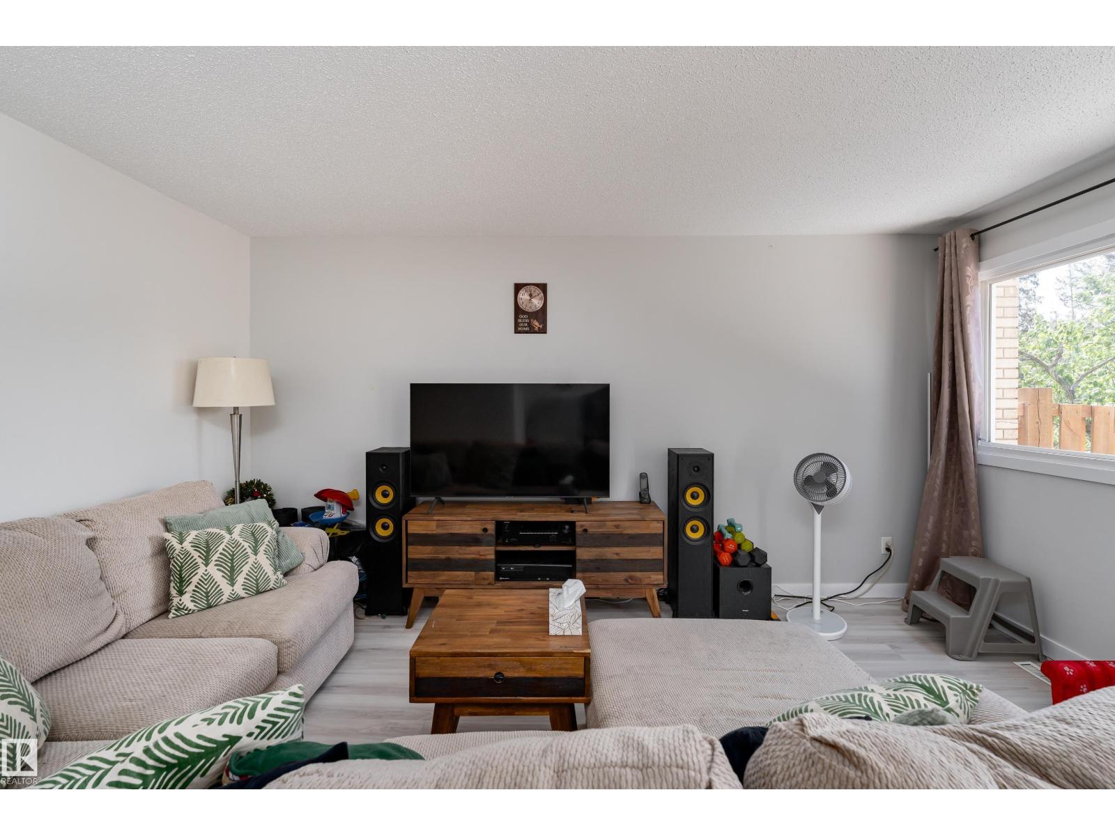 9 Royal Rd NW, Edmonton, Alberta  T6J 2E7 - Photo 9 - E4492802