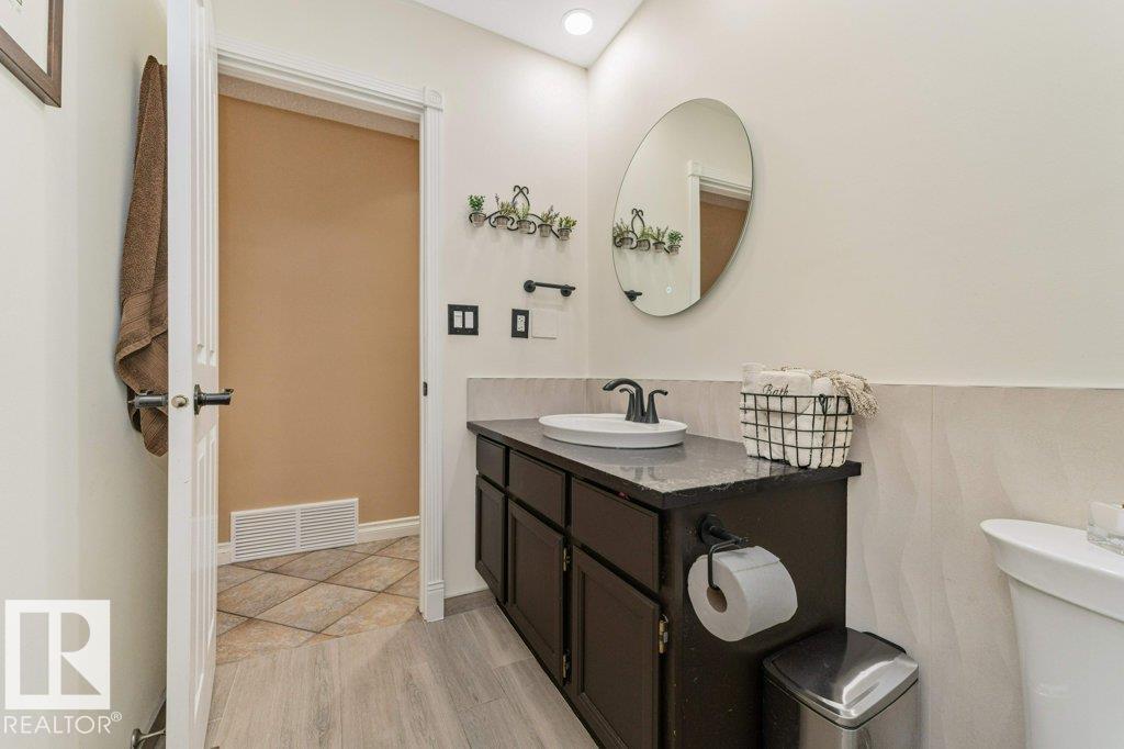149 Greenoch Cr NW, Edmonton, Alberta  T6L 1W6 - Photo 21 - E4492803