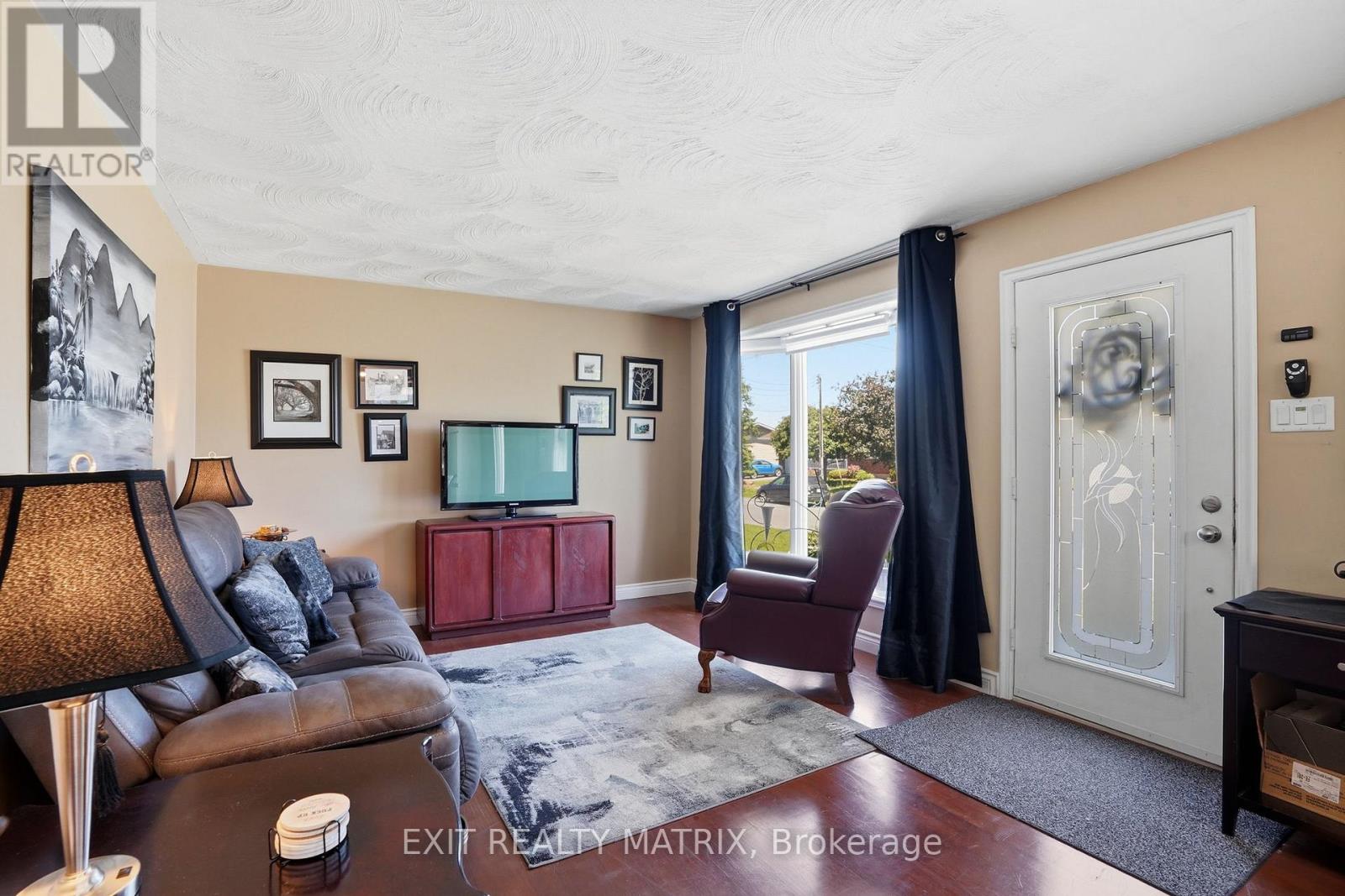 59 Alexandre Street, Alfred And Plantagenet, Ontario  K0B 1A0 - Photo 4 - X13426758