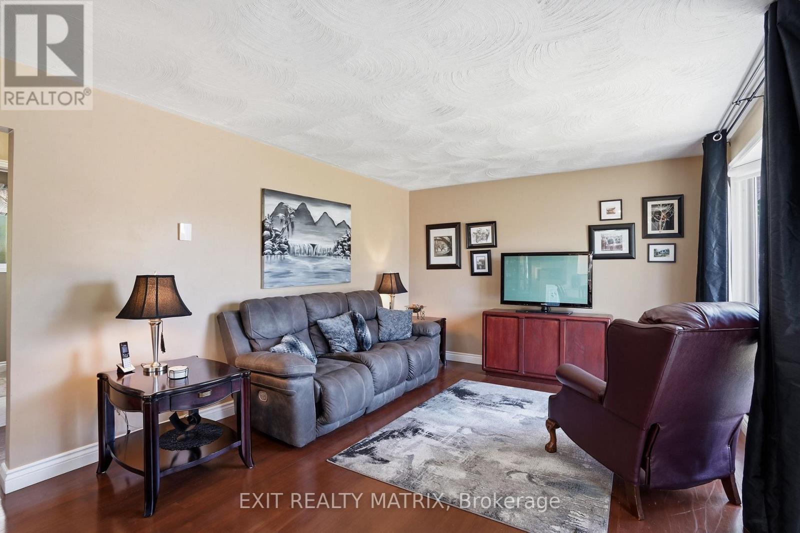 59 Alexandre Street, Alfred And Plantagenet, Ontario  K0B 1A0 - Photo 5 - X13426758