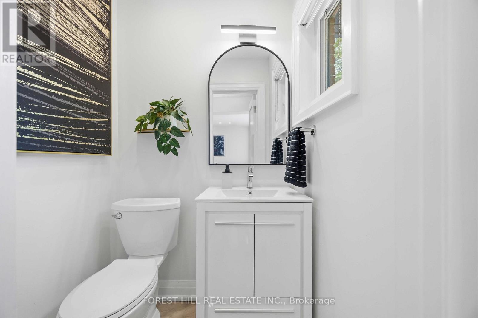 9 Marilyn Crescent, Toronto, Ontario  M4B 3C5 - Photo 15 - E13426618