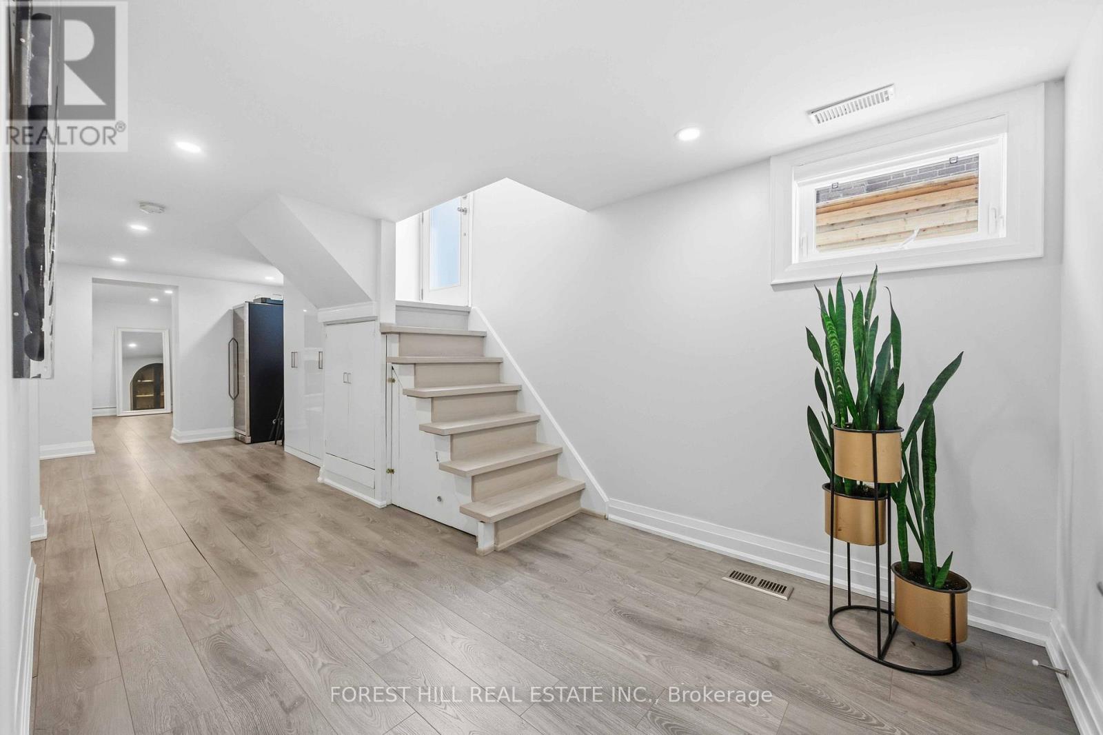 9 Marilyn Crescent, Toronto, Ontario  M4B 3C5 - Photo 23 - E13426618