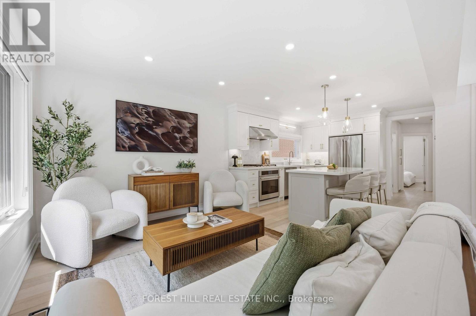9 Marilyn Crescent, Toronto, Ontario  M4B 3C5 - Photo 3 - E13426618