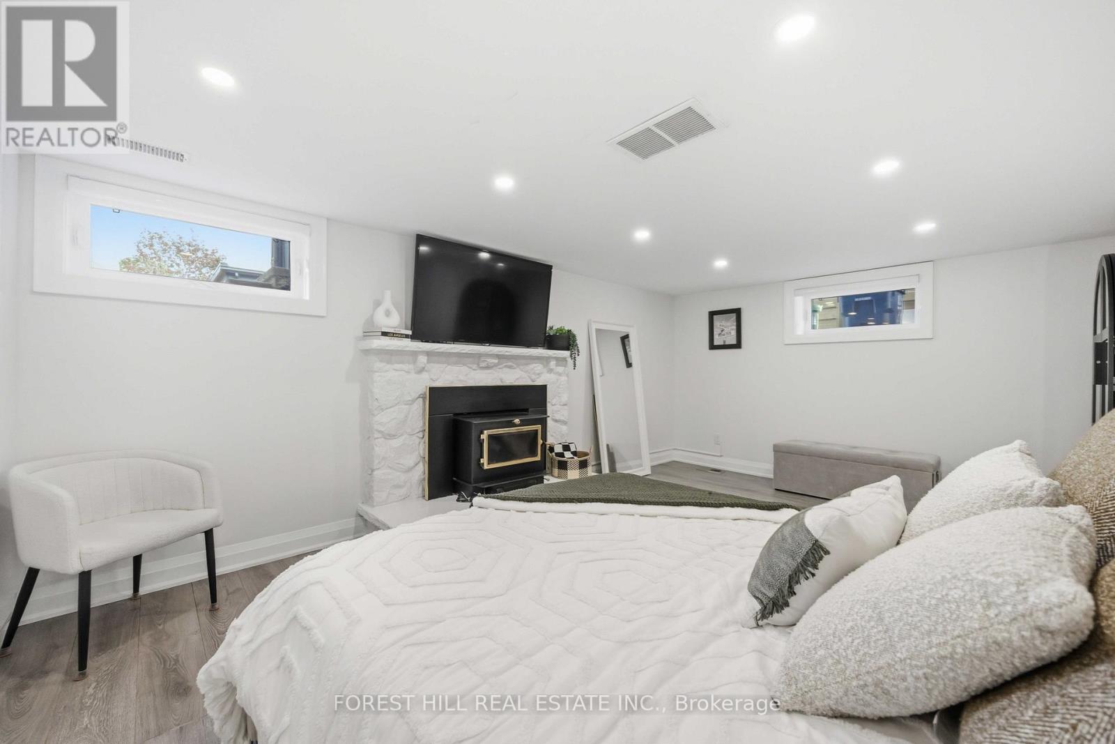 9 Marilyn Crescent, Toronto, Ontario  M4B 3C5 - Photo 31 - E13426618