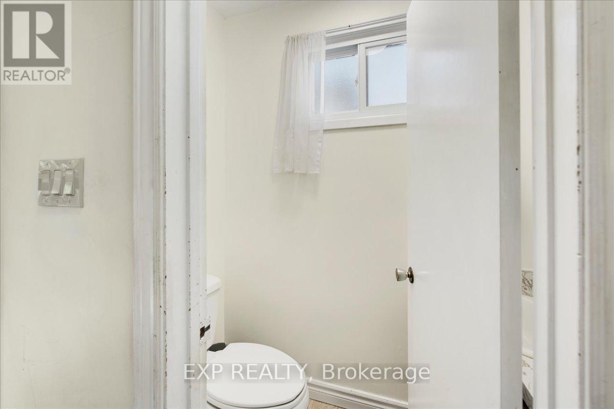 376 Surrey Drive, Oshawa, Ontario  L1G 6H1 - Photo 12 - E13426704
