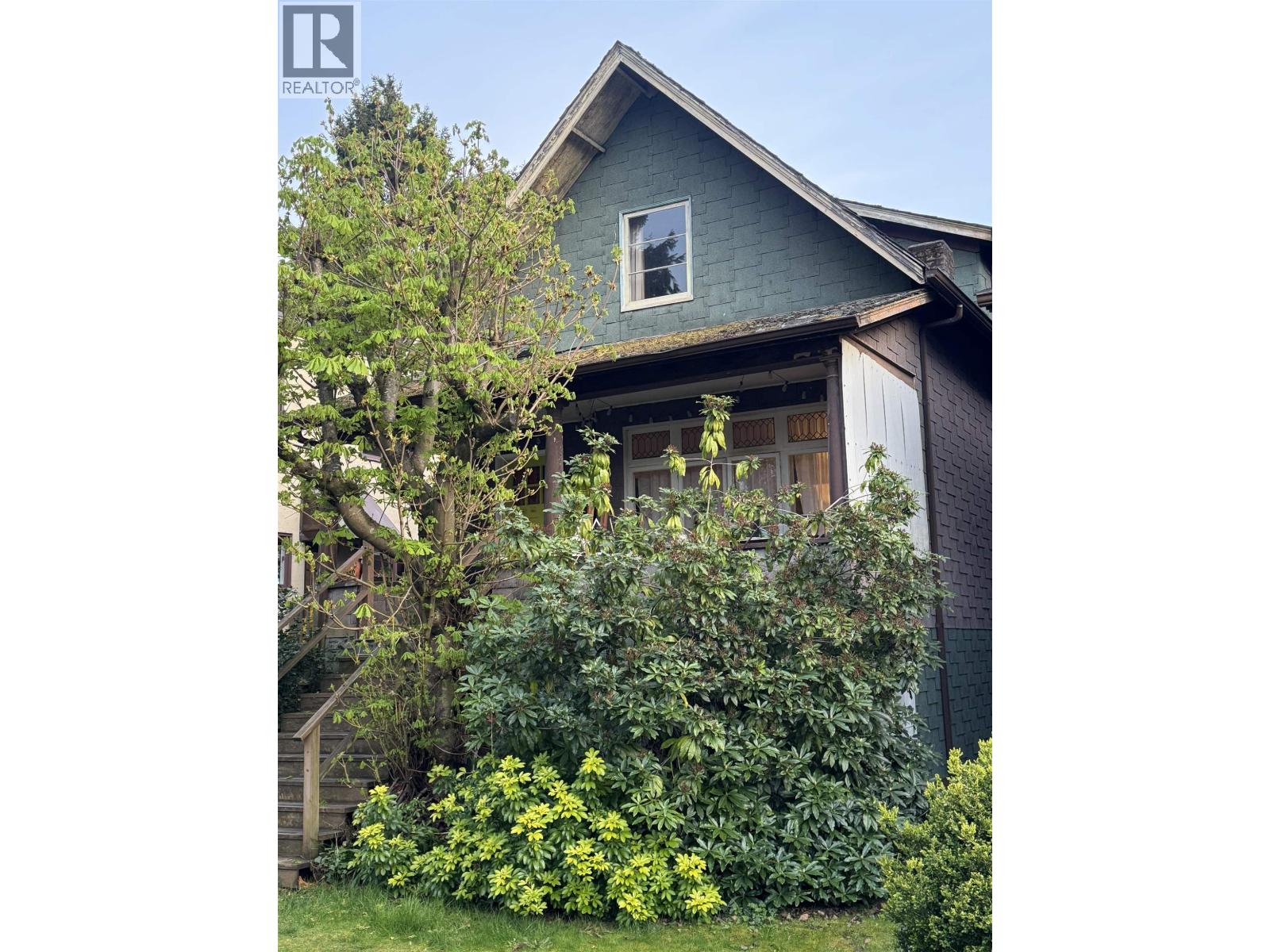 2012 YORK AVENUE