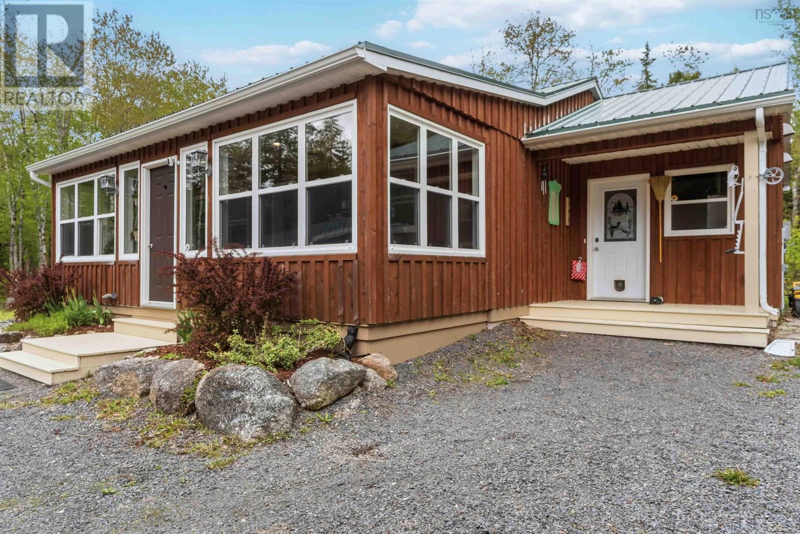 88 Owl Passage, Vaughan, Nova Scotia  B0N 2T0 - Photo 2 - 202612920