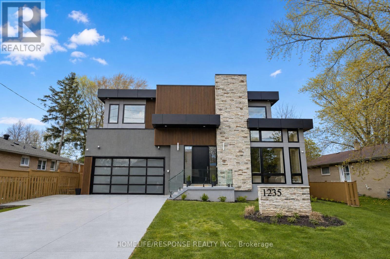1235 WHITTINGTON ROAD, Mississauga, Ontario