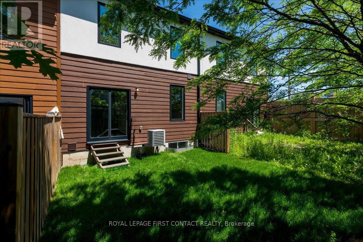 4 Stonehart Lane, Barrie (East Bayfield), Ontario  L4M 7E8 - Photo 25 - S13426532