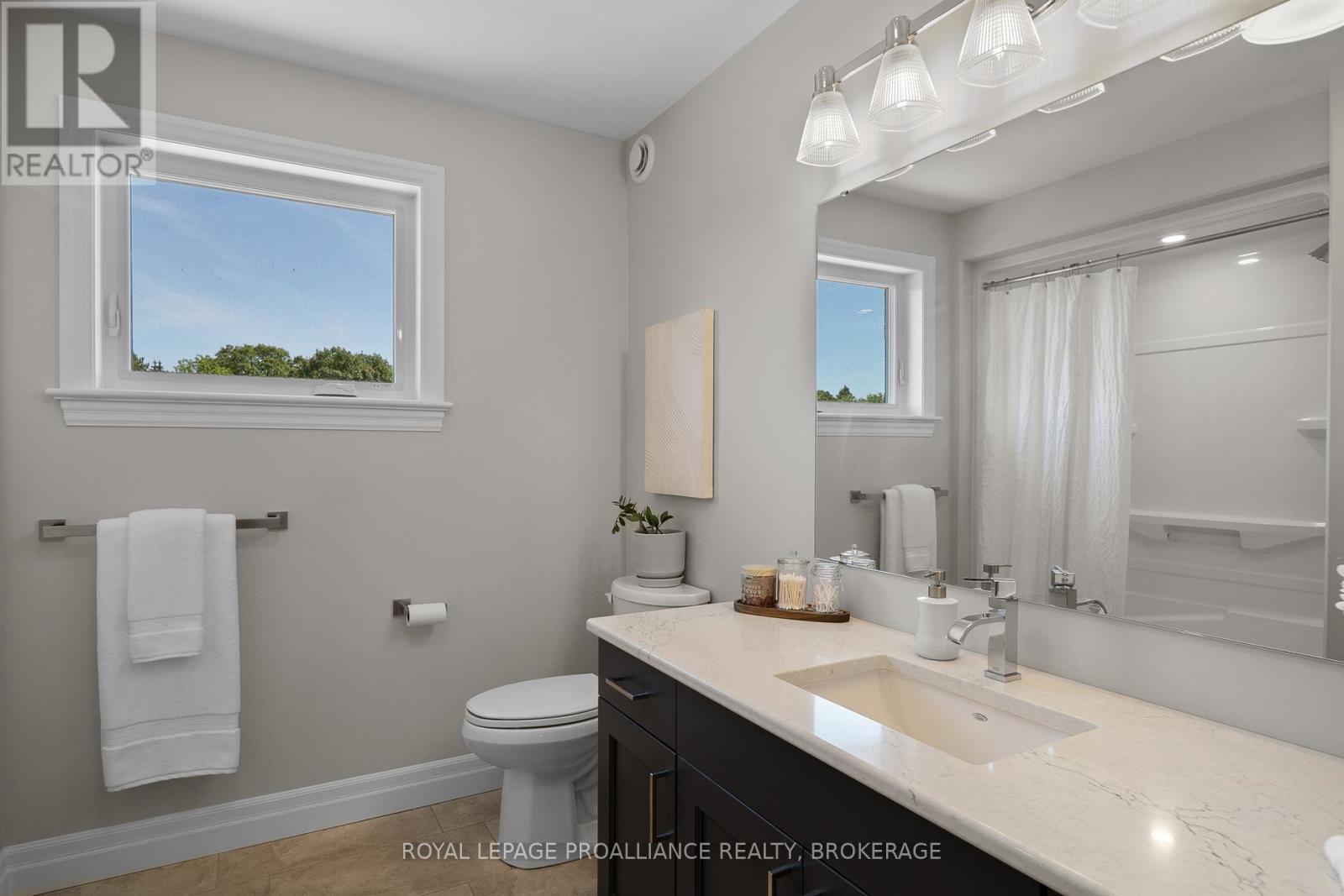 15 Matthew Street, Greater Napanee, Ontario  K7R 0C3 - Photo 24 - X13426072