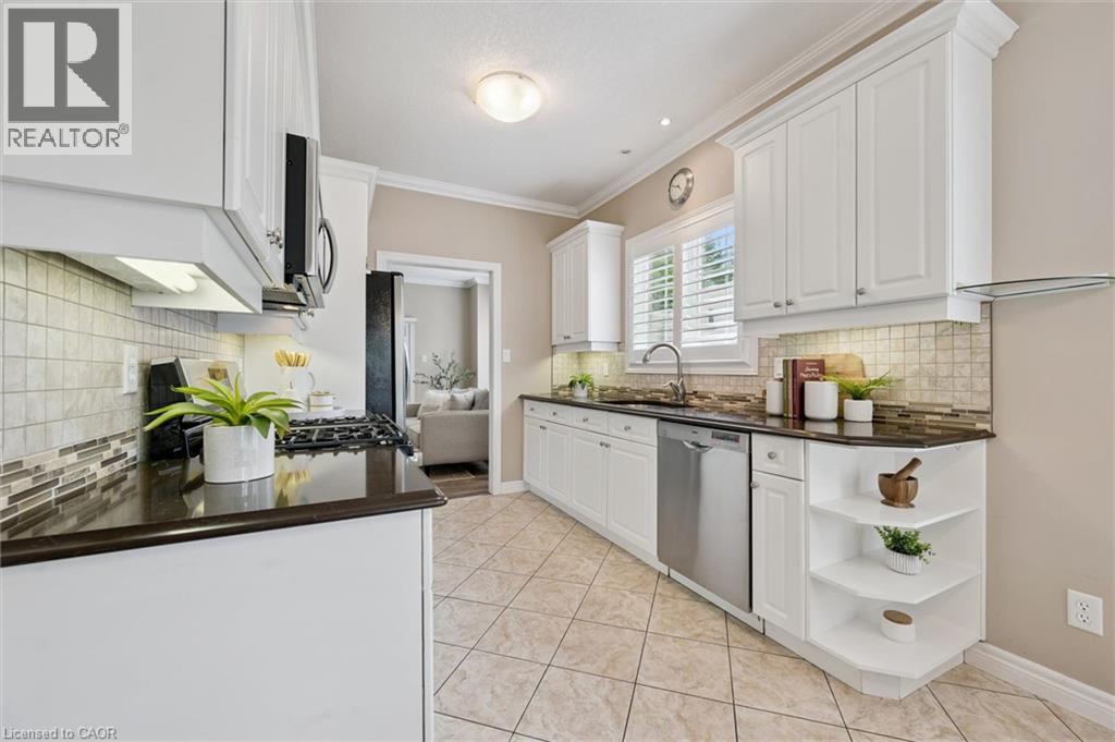 819 Creekside Drive, Waterloo, Ontario  N2V 2S6 - Photo 12 - 40837309